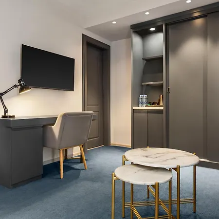 Ramada By Wyndham Tbilisi Old City-2